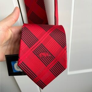 Men’s Red and Black Arkansas Razorbacks Tie